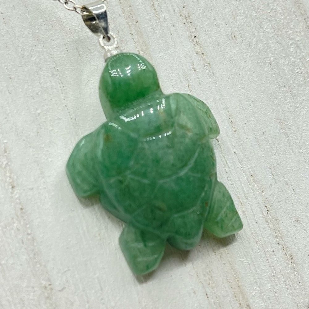 Turtle necklace green aventurine sea turtle silver plated 18” NEW handmade calm